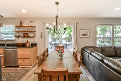 Dining room at 9672 Troon Ct, Carmel, IN