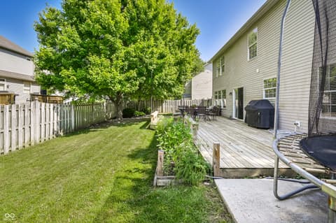 Yard at 9672 Troon Ct, Carmel, IN