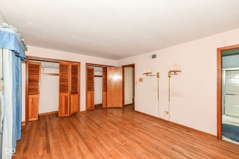 Photo of 210 John Street, Carmel, IN