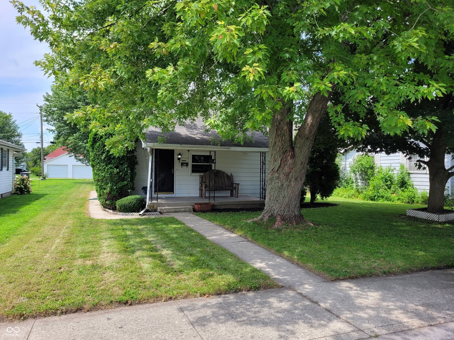 Front exterior at 814 Mill Street, Tipton, IN