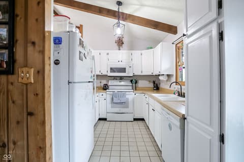 Photo of 3320 Pine Wood Drive, Spencer, IN
