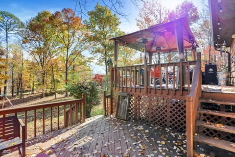 Photo of 3320 Pine Wood Drive, Spencer, IN