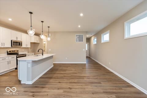 Photo of 10358 River Park Way, Brownsburg, IN