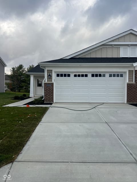 Photo of 10358 River Park Way, Brownsburg, IN