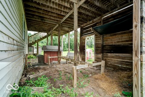 Photo of 6416 S County Road 100 E, Markleville, IN