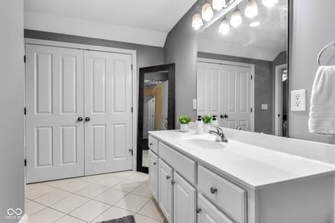 Photo of 11354 Redwing Court, Fishers, IN