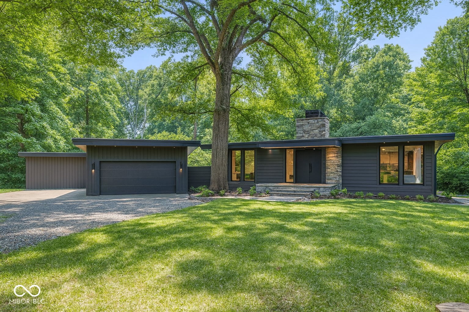 Photo of 16632 Oak Road, Westfield, IN