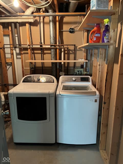 Laundry room at 1292 Timber Creek Lane, Greenwood, IN