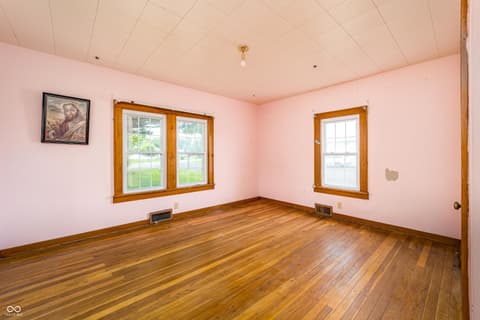 Photo of 20-24 N Eisenhower Drive, Edinburgh, IN