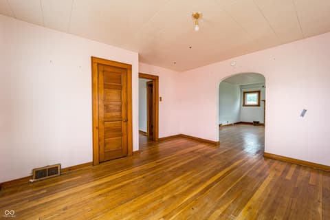Photo of 20-24 N Eisenhower Drive, Edinburgh, IN