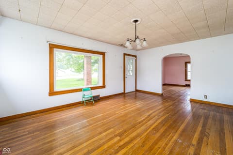 Photo of 20-24 N Eisenhower Drive, Edinburgh, IN