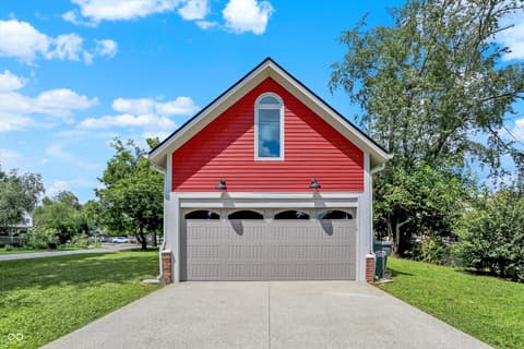 Photo of 189 S Jefferson Street, Martinsville, IN
