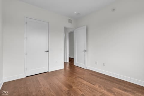 Photo of 877 N East Street, Indianapolis, IN