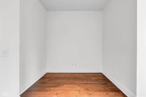 Photo of 877 N East Street, Indianapolis, IN