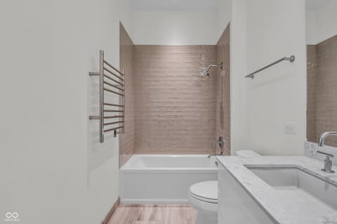 Photo of 877 N East Street, Indianapolis, IN