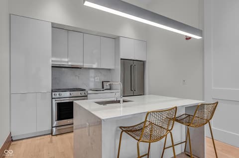 Photo of 877 N East Street, Indianapolis, IN