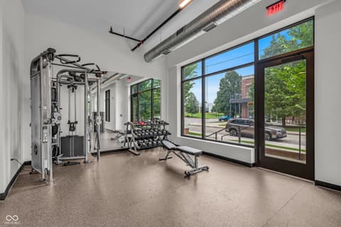 Photo of 877 N East Street, Indianapolis, IN
