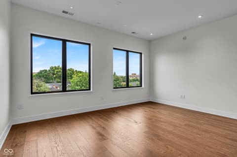 Photo of 877 N East Street, Indianapolis, IN