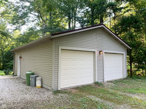 Garage at 9416 E Rocky Fork North Drive, Brazil, IN