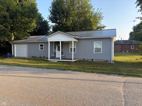 402 W Maple Street