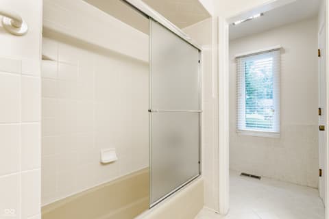 Photo of 3674 E Carmel Drive, Carmel, IN