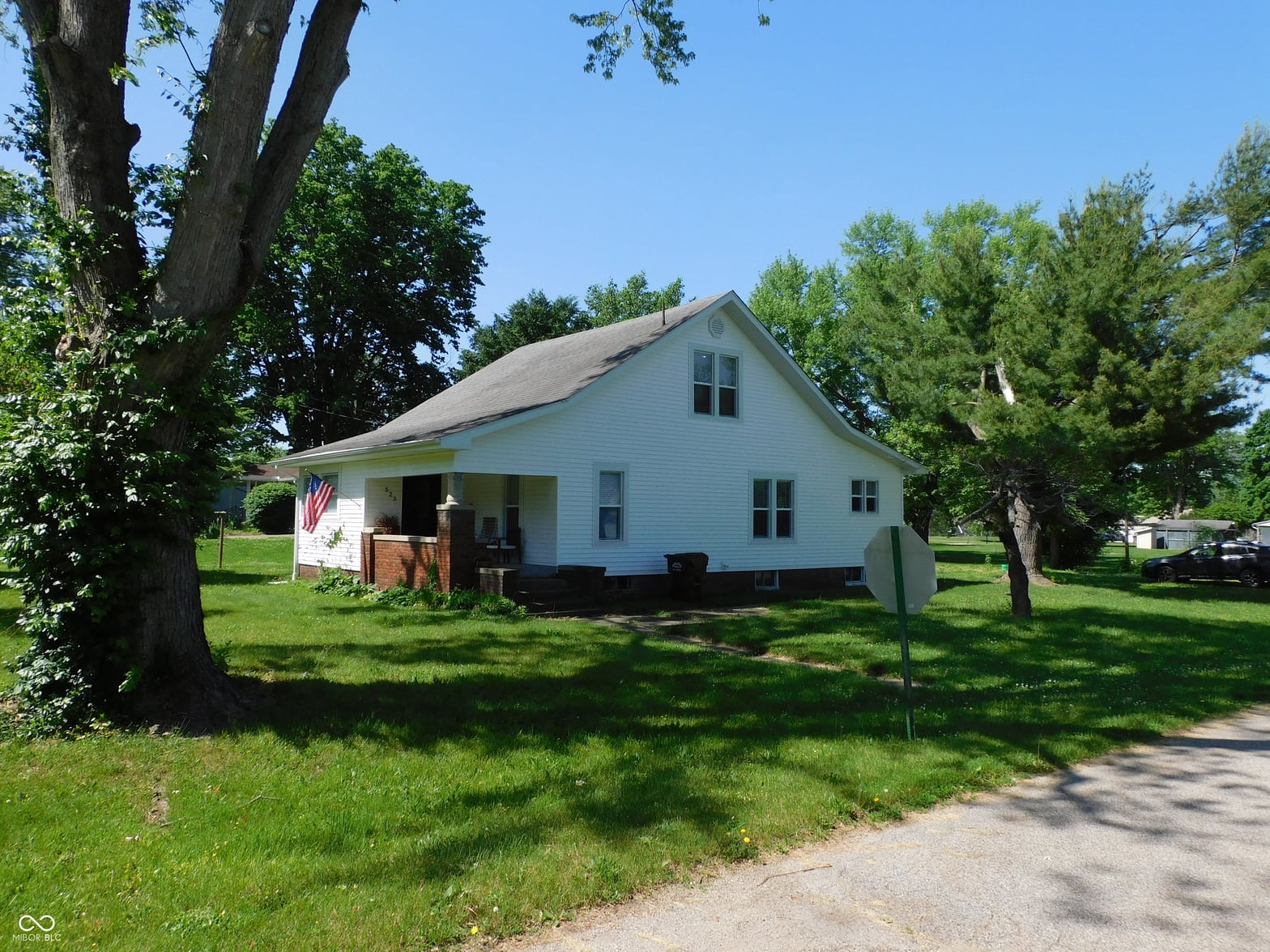 Side exterior at 523 S Lincoln Street, Clinton, IN