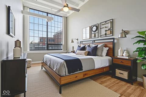 Photo of 624 E Walnut Street, Indianapolis, IN