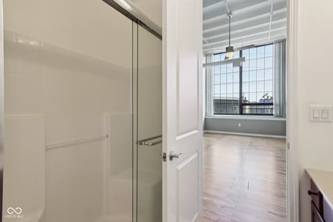 Photo of 624 E Walnut Street, Indianapolis, IN