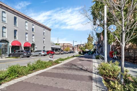 Photo of 624 E Walnut Street, Indianapolis, IN