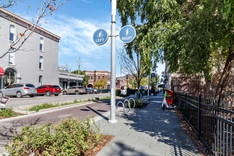 Photo of 624 E Walnut Street, Indianapolis, IN