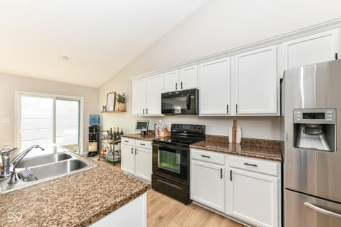 Photo of 15226 High Timber Lane, Noblesville, IN