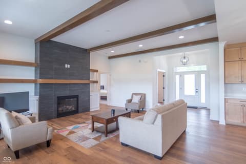 Living room at 921 Justine Circle E, Indianapolis, IN