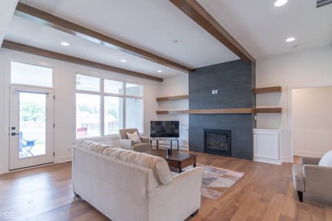 Living room at 921 Justine Circle E, Indianapolis, IN