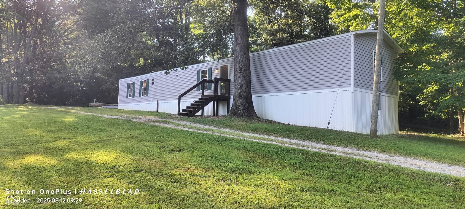 Photo of 3058 W County Road 1100 S, Westport, IN
