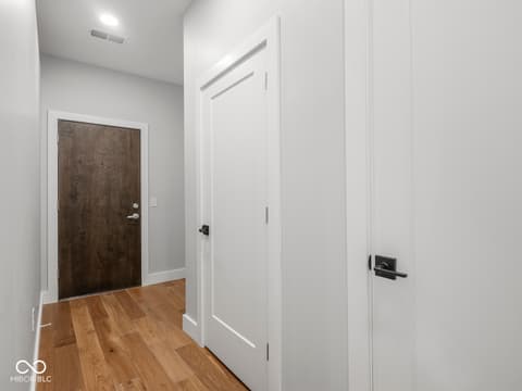Photo of 319 E 16th Street, Indianapolis, IN