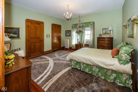 Photo of 116 W Main Street, Knightstown, IN