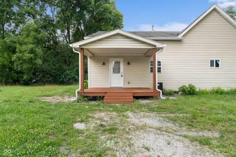 2407 E Memorial Drive