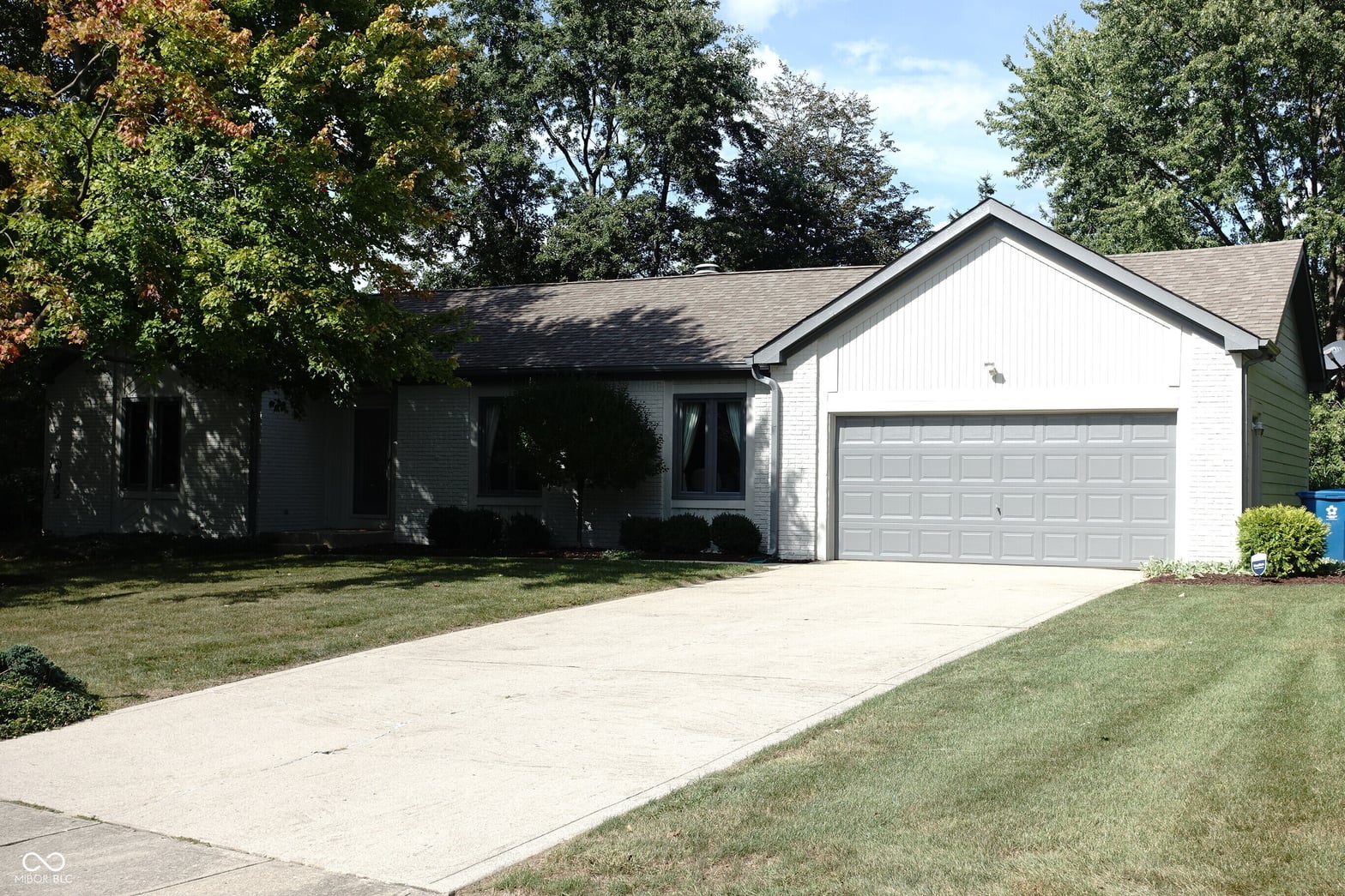 Front exterior at 118 Glasgow Lane, Noblesville, IN