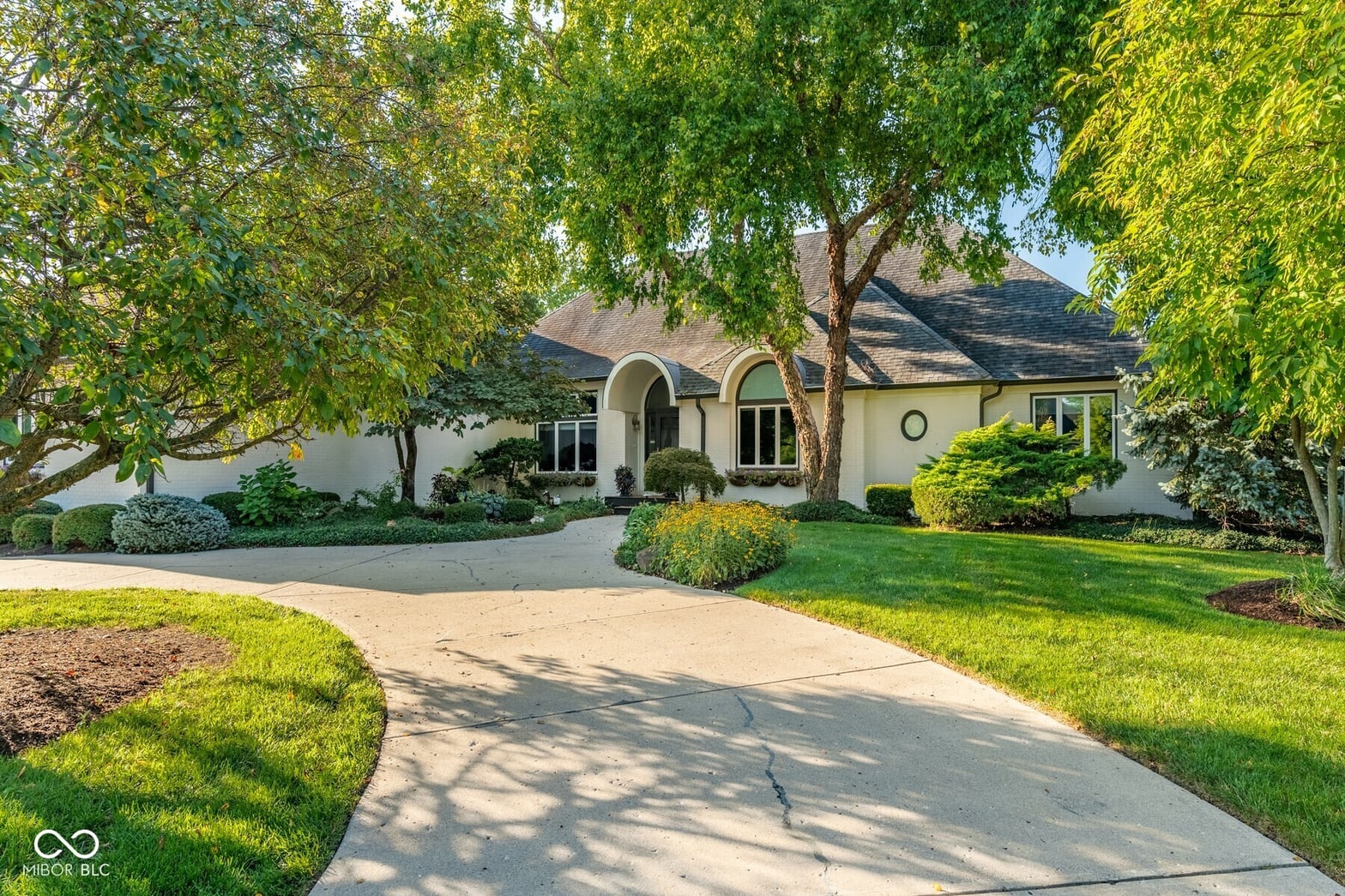Photo of 9919 Summerlakes Drive, Carmel, IN