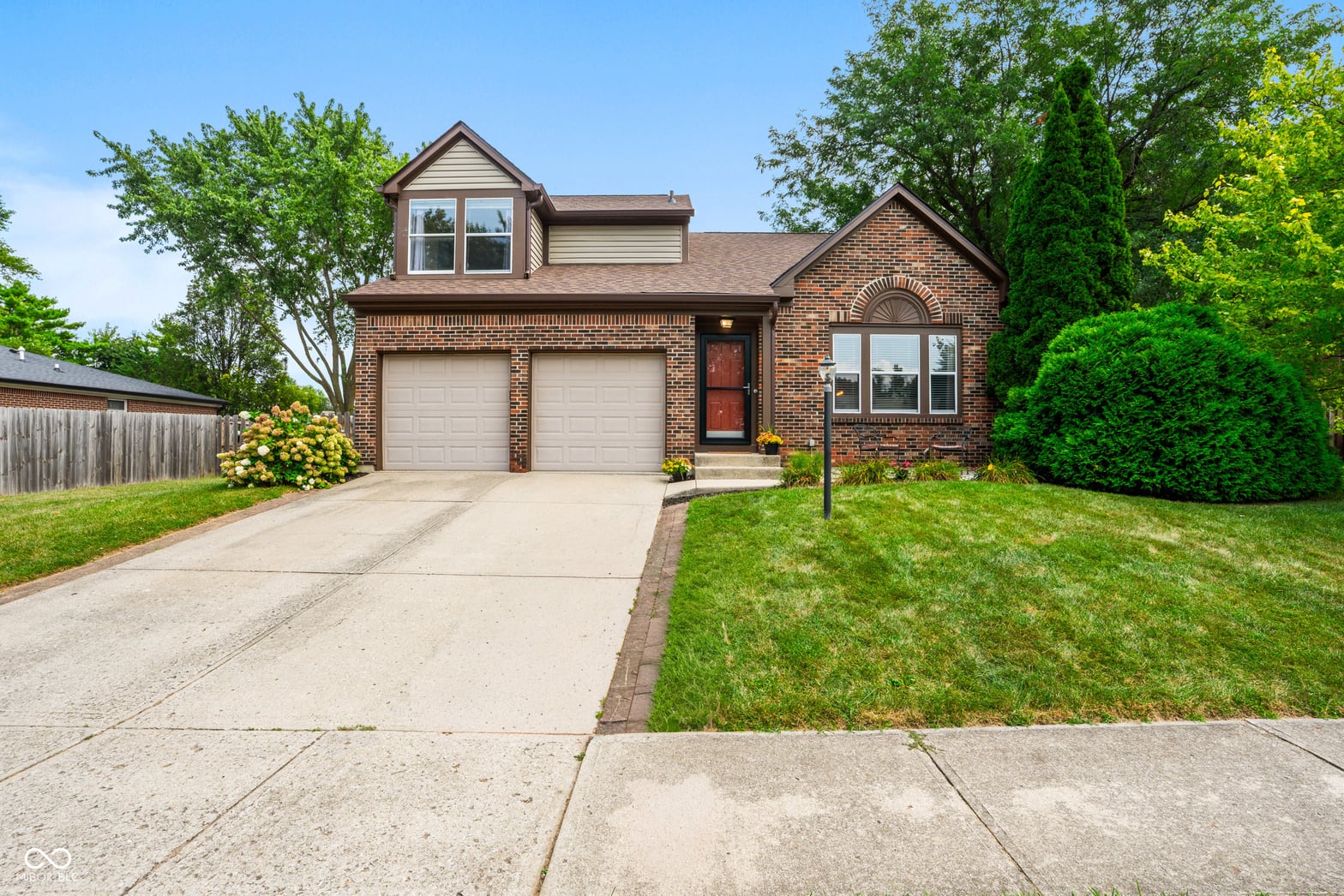 Photo of 12031 Colbarn Drive, Fishers, IN