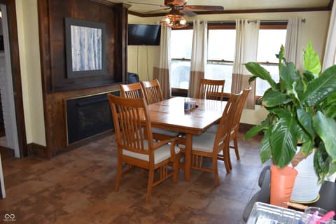 Photo of 124 S Indiana Street, Mooresville, IN
