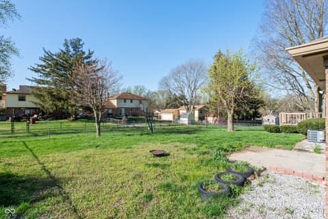 Yard at 745 W Banta Road, Indianapolis, IN