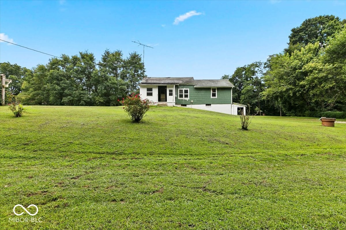 Photo of 200 S Madison Street, Bowling Green, IN