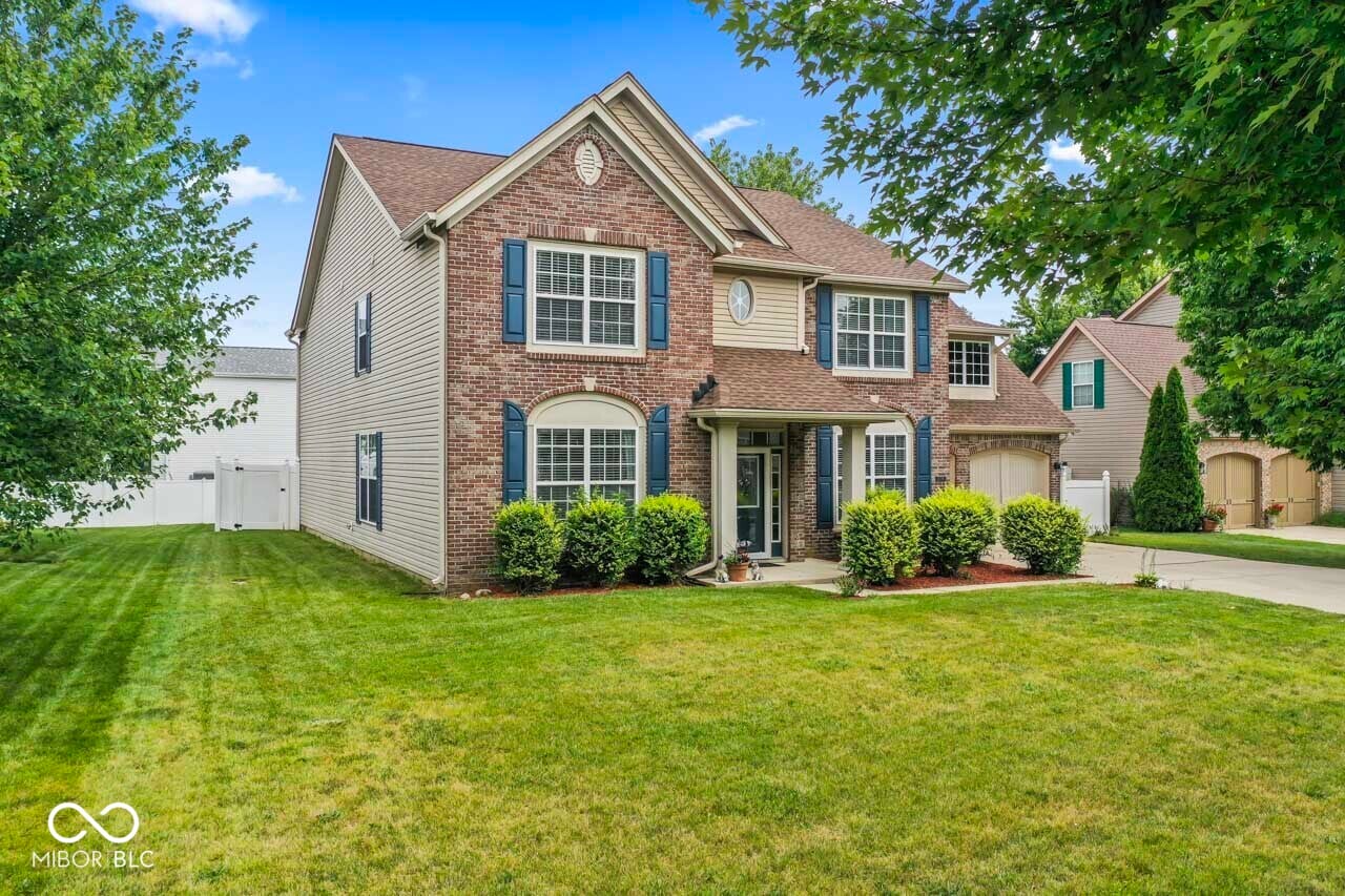 Front exterior at 10796 Chestnut Heath Court, Noblesville, IN