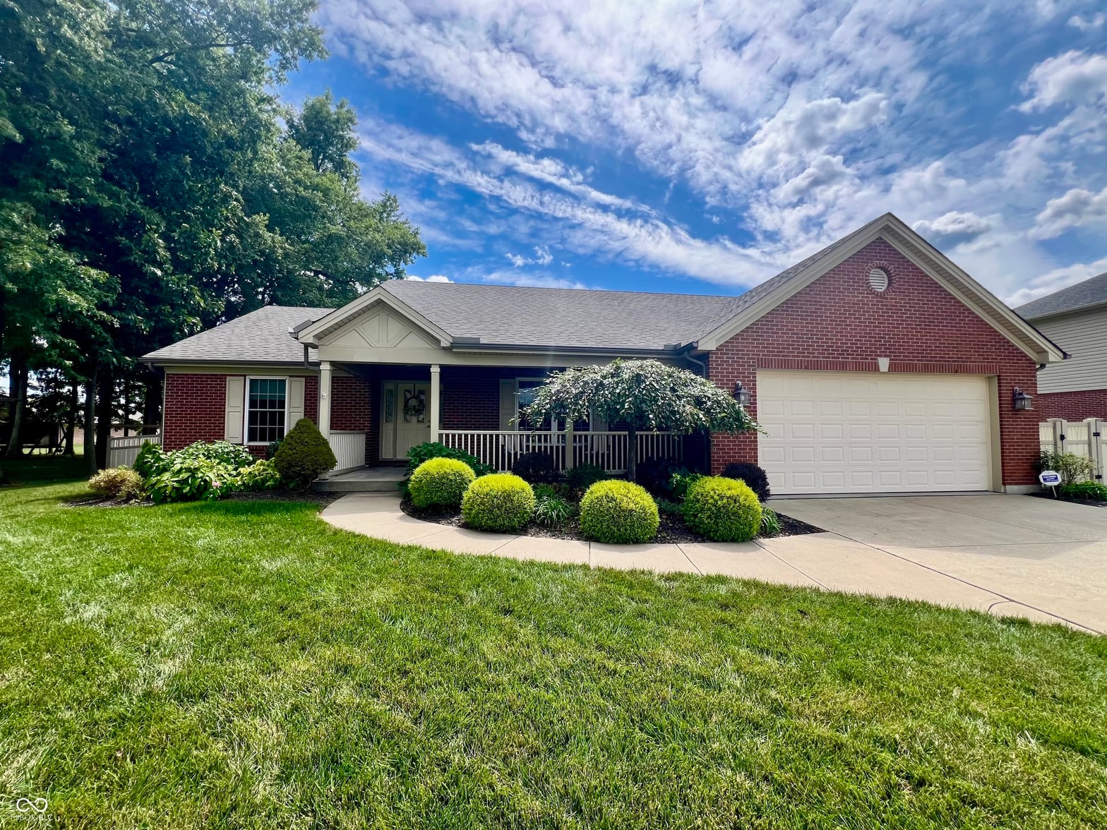 Photo of 381 Woodside Court, Batesville, IN
