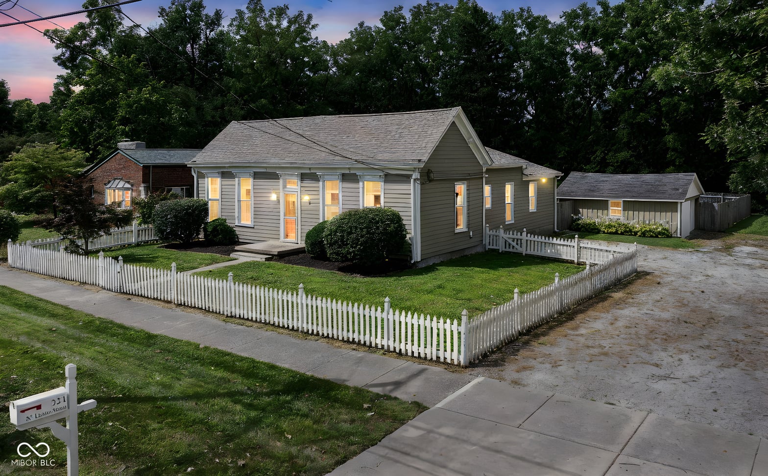 Photo of 321 N Union Street, Westfield, IN