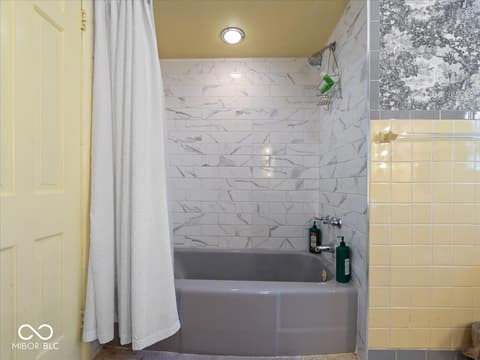 Bathroom at 9271 S 225 E, Flat Rock, IN