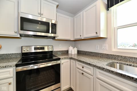 Photo of 1267 Gunnison Drive, Greenfield, IN