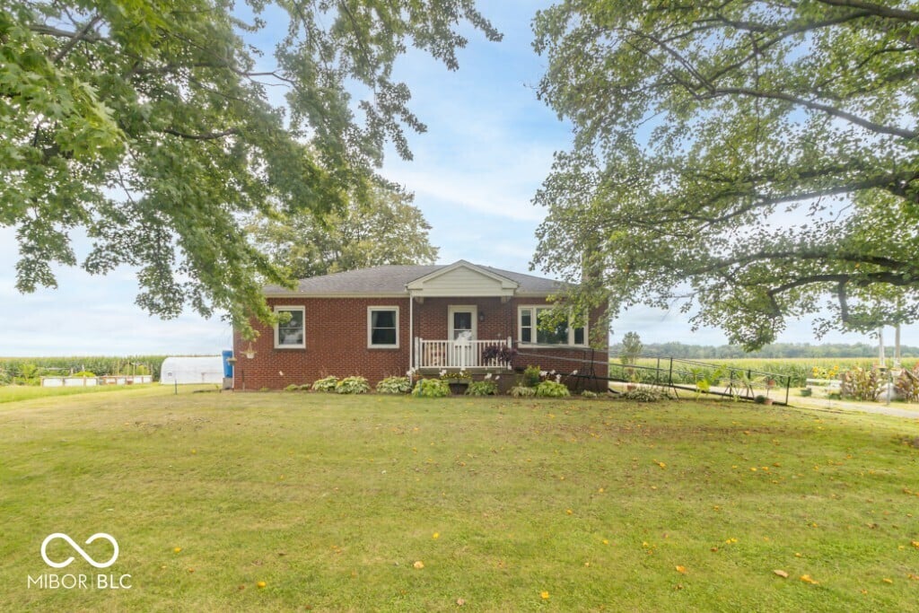 Photo of 9853 W County Road 550 S, Knightstown, IN
