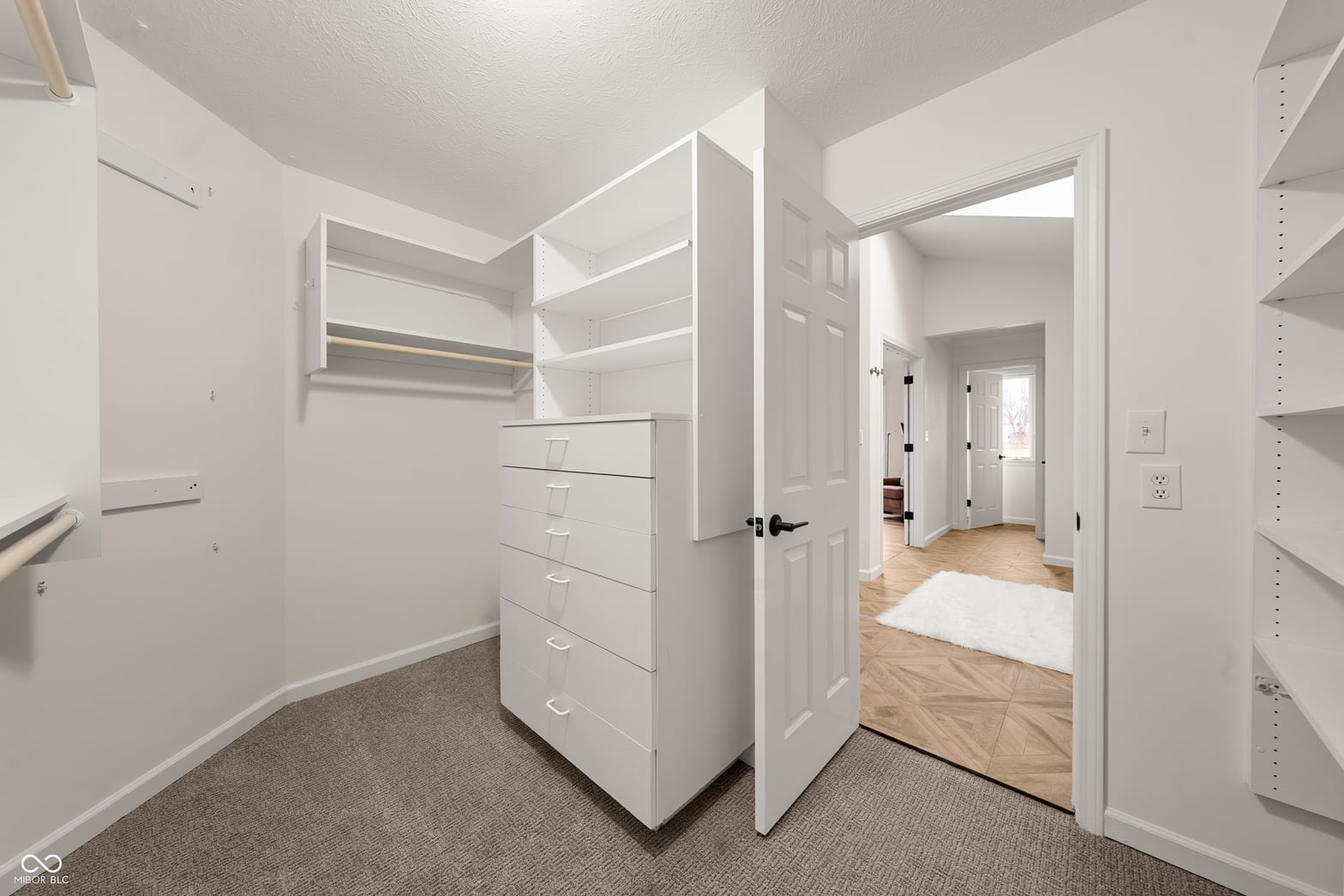 Walk In Closets